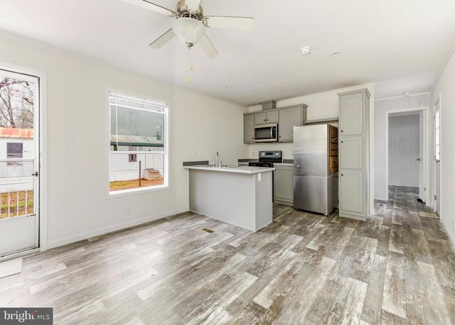 29 APPLEWOOD LN, Pittsgrove, NJ 08318