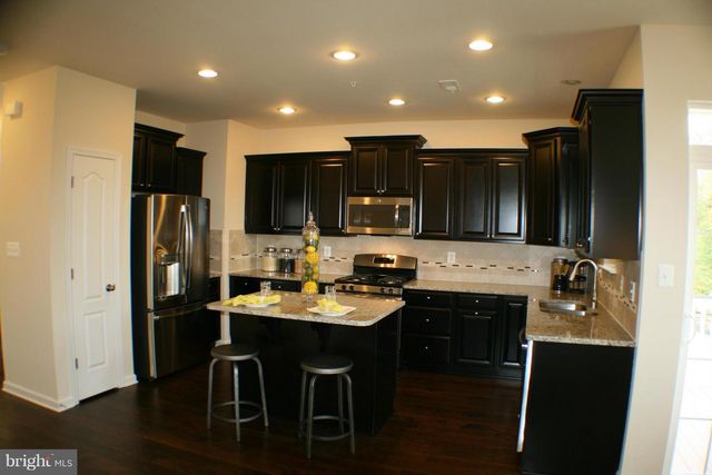 1610 SUN HIGH TER, Severn, MD 21144