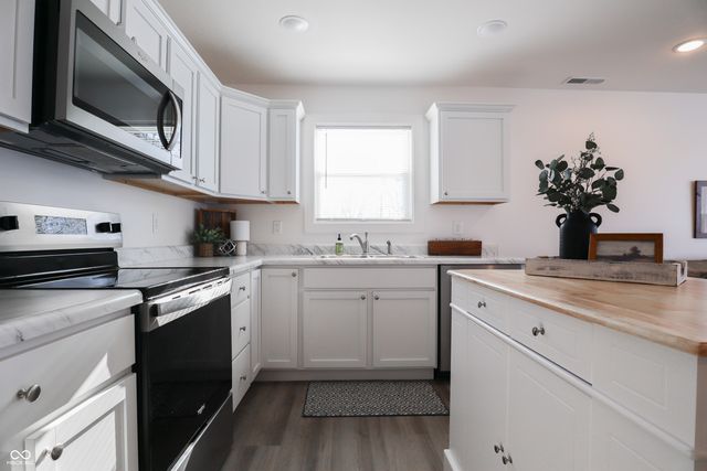 1622 W Paula Drive, Columbus, IN 47201