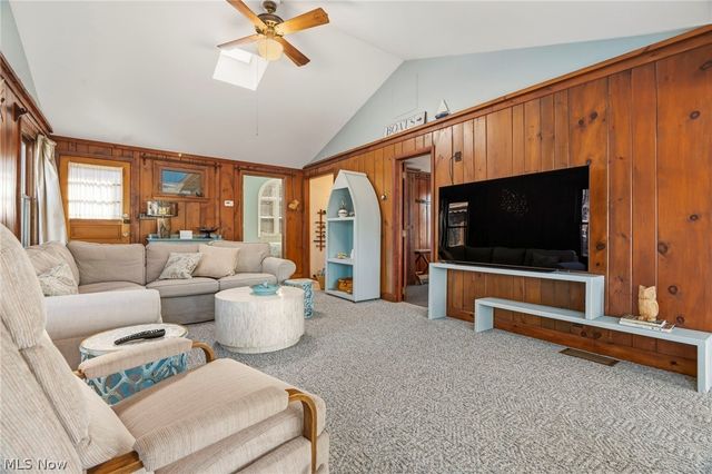 3144 Rockwood Drive SW, Carrollton, OH 44615