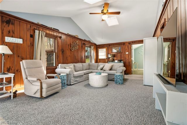 3144 Rockwood Drive SW, Carrollton, OH 44615