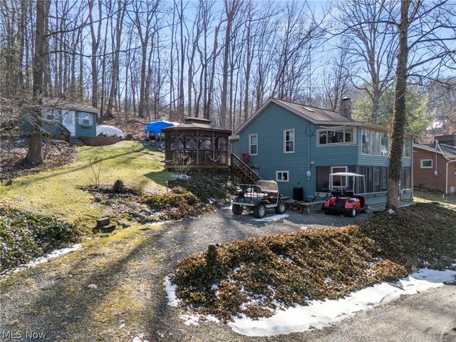 3144 Rockwood Drive SW, Carrollton, OH 44615