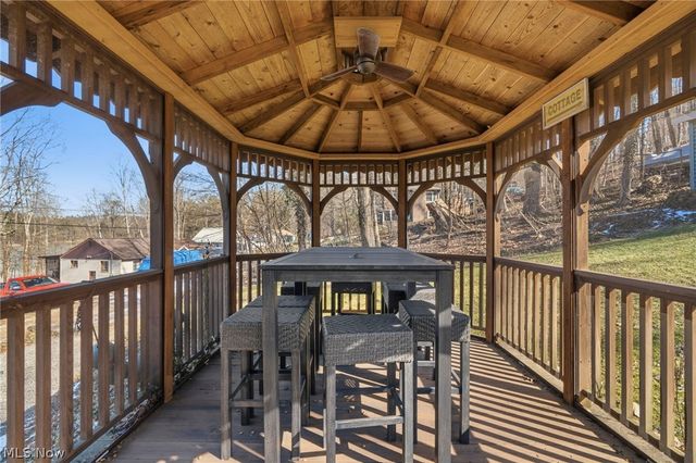 3144 Rockwood Drive SW, Carrollton, OH 44615