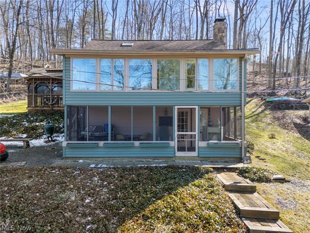 3144 Rockwood Drive SW, Carrollton, OH 44615