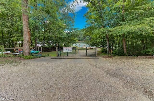 3144 Rockwood Drive SW, Carrollton, OH 44615