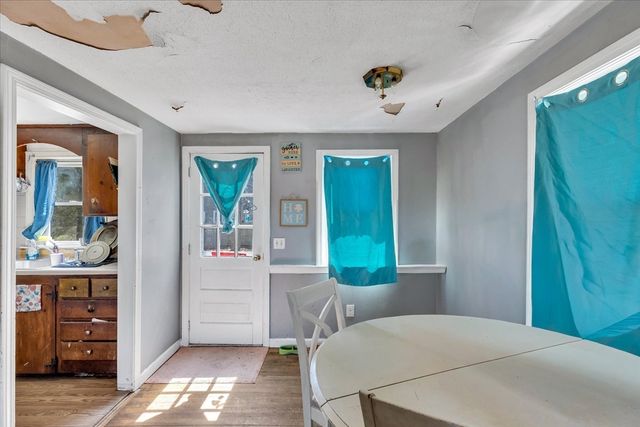 269-271 Old Townhouse Rd, Yarmouth, MA 02673