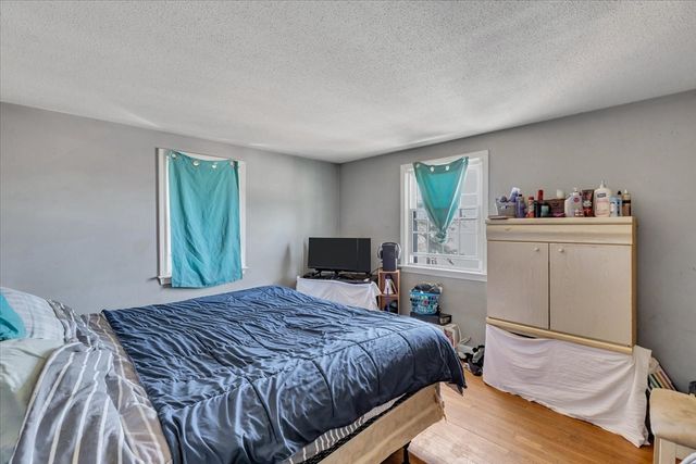 269-271 Old Townhouse Rd, Yarmouth, MA 02673