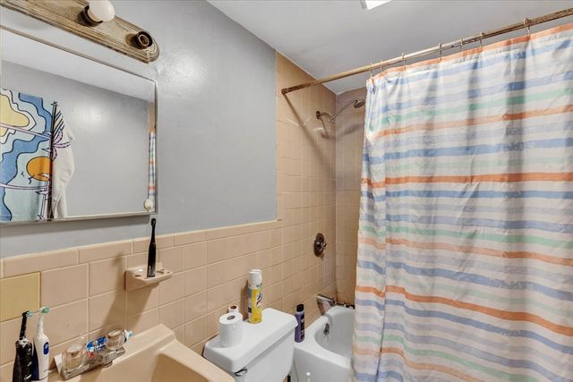 269-271 Old Townhouse Rd, Yarmouth, MA 02673