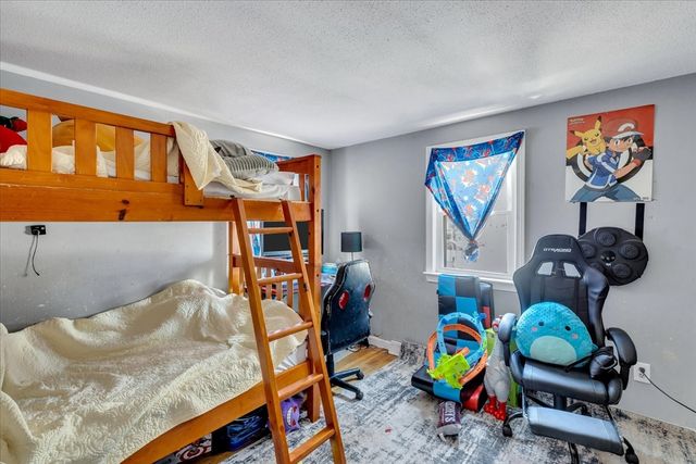 269-271 Old Townhouse Rd, Yarmouth, MA 02673