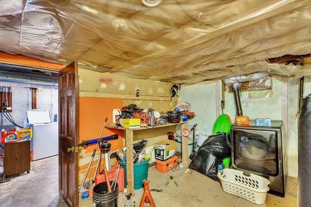 269-271 Old Townhouse Rd, Yarmouth, MA 02673