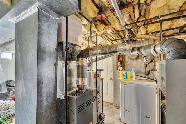 269-271 Old Townhouse Rd, Yarmouth, MA 02673