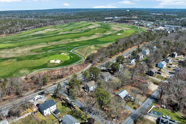 269-271 Old Townhouse Rd, Yarmouth, MA 02673