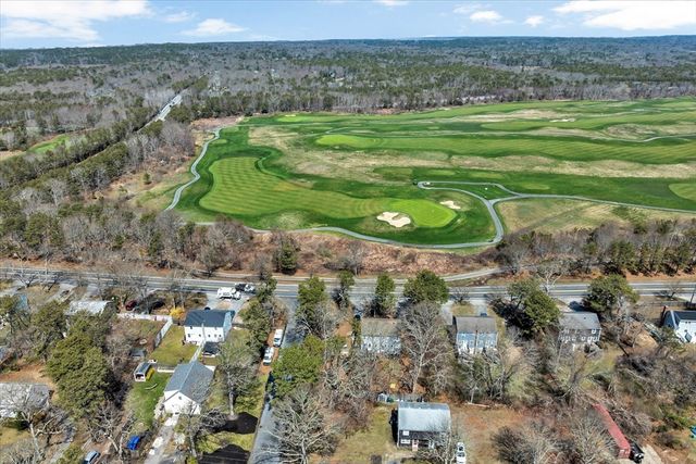 269-271 Old Townhouse Rd, Yarmouth, MA 02673