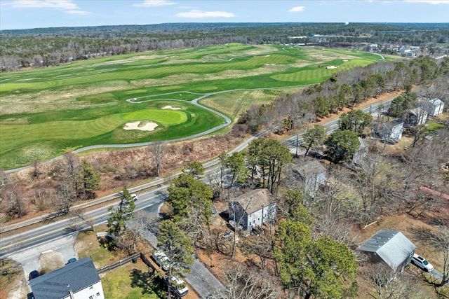 269-271 Old Townhouse Rd, Yarmouth, MA 02673