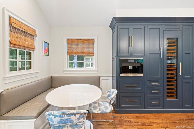 10 Middle Hollow Road, Lloyd Harbor, NY 11743