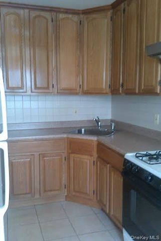 11433 204th Street, Saint Albans, NY 11412