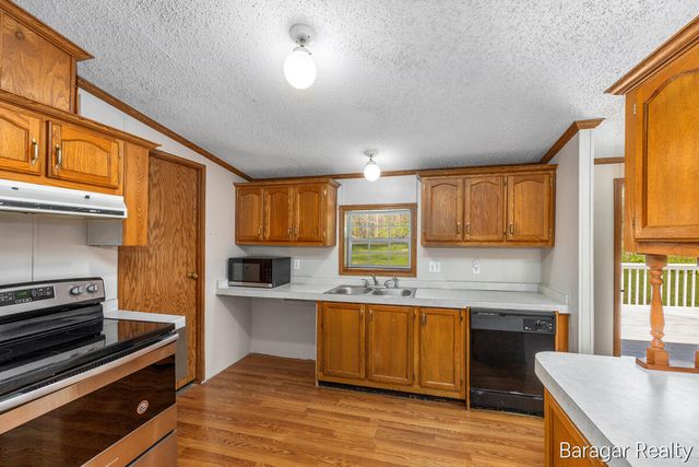 8965 Holton Road, Holton, MI 49425