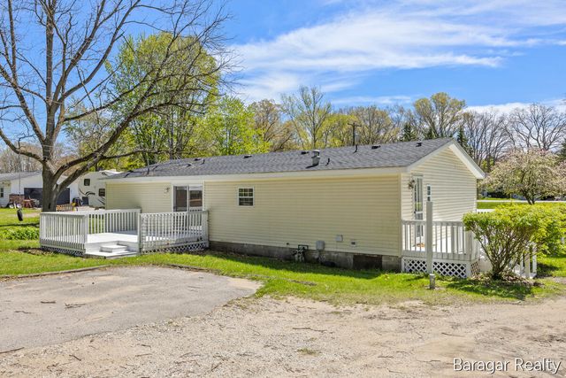 8965 Holton Road, Holton, MI 49425
