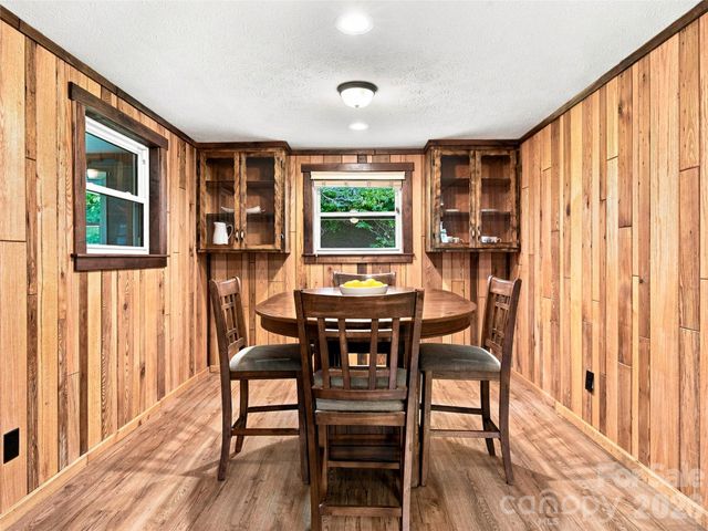 91 Rice Branch Road, Asheville, NC 28804