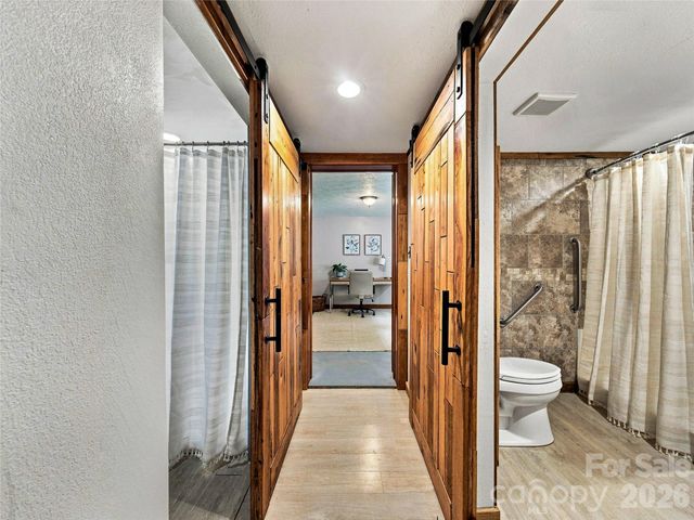 91 Rice Branch Road, Asheville, NC 28804