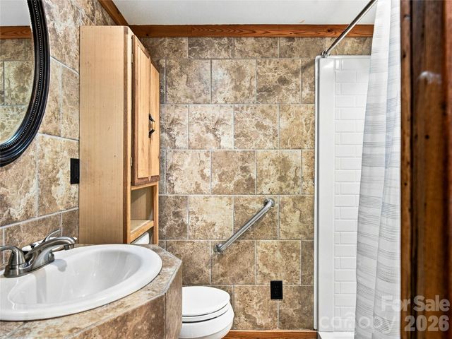 91 Rice Branch Road, Asheville, NC 28804