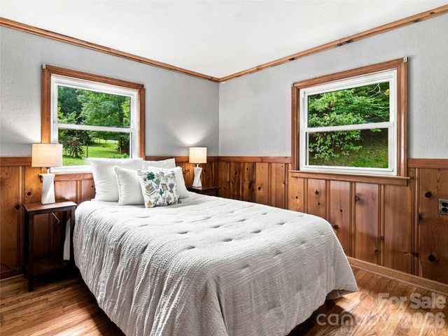 91 Rice Branch Road, Asheville, NC 28804
