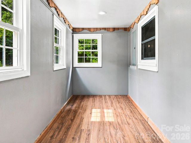 91 Rice Branch Road, Asheville, NC 28804