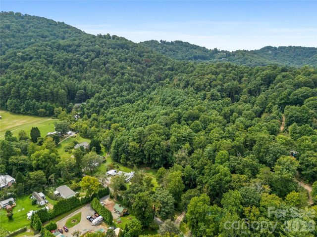 91 Rice Branch Road, Asheville, NC 28804