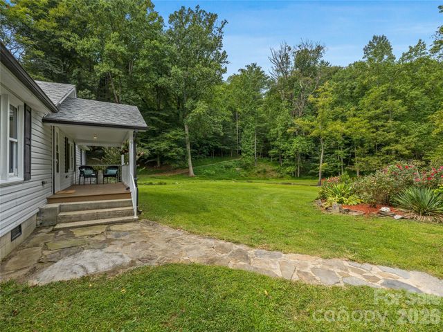 91 Rice Branch Road, Asheville, NC 28804