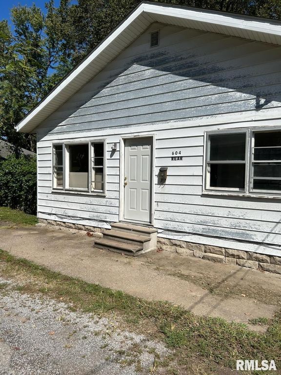 604 N 9TH Street, Murphysboro, IL 62966