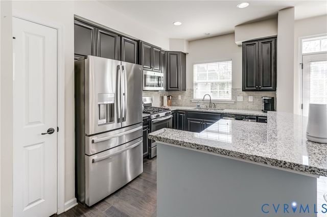 8933 Ringview Dr, Mechanicsville, VA 23116