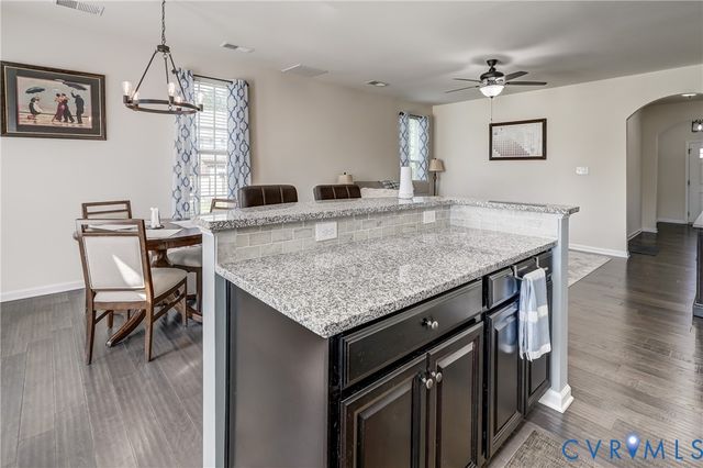 8933 Ringview Dr, Mechanicsville, VA 23116