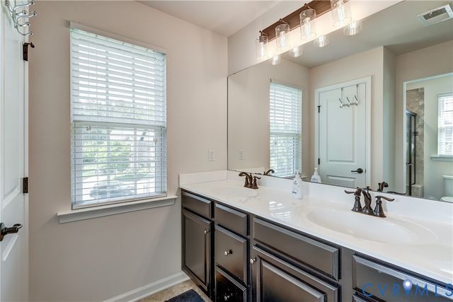 8933 Ringview Dr, Mechanicsville, VA 23116