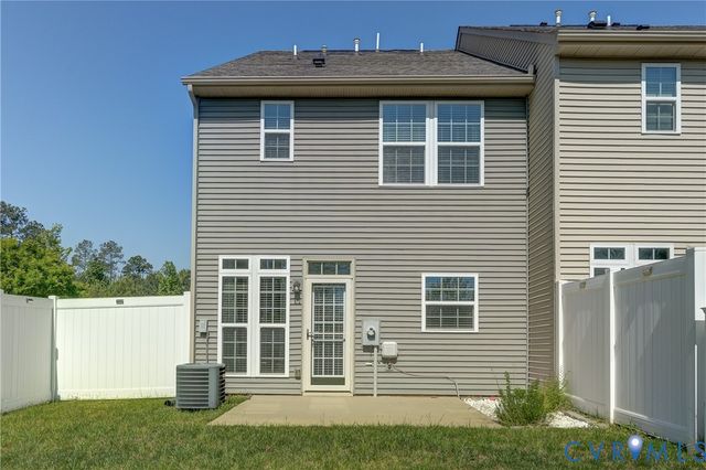 8933 Ringview Dr, Mechanicsville, VA 23116