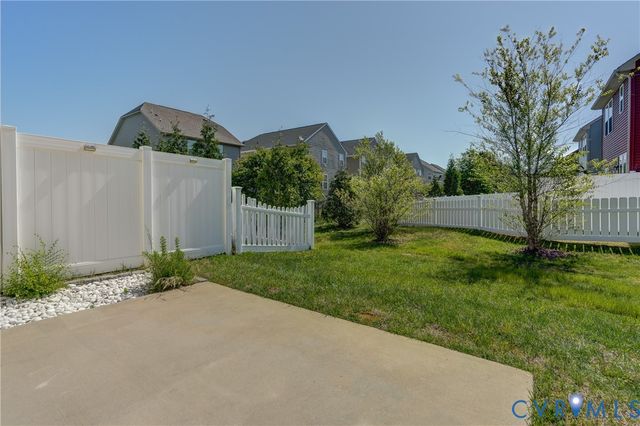 8933 Ringview Dr, Mechanicsville, VA 23116