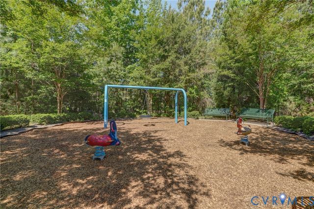8933 Ringview Dr, Mechanicsville, VA 23116