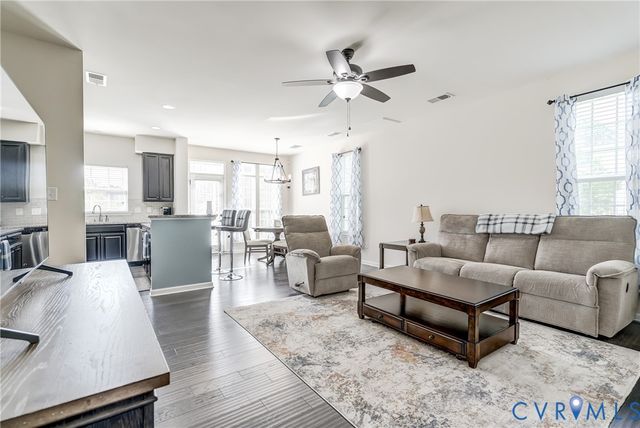 8933 Ringview Dr, Mechanicsville, VA 23116