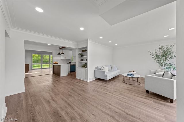 763 Som Center Road, Mayfield Village, OH 44143