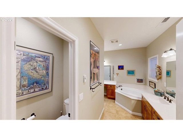 7200 VISTA RIDGE Dr, Brookings, OR 97415