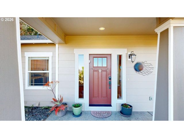 7200 VISTA RIDGE Dr, Brookings, OR 97415