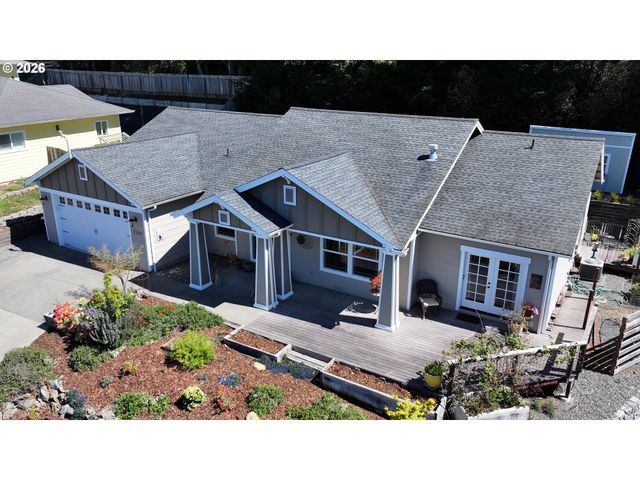 7200 VISTA RIDGE Dr, Brookings, OR 97415