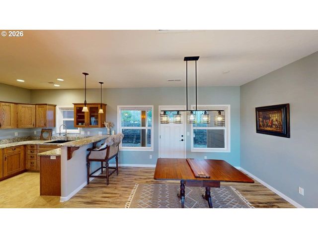7200 VISTA RIDGE Dr, Brookings, OR 97415