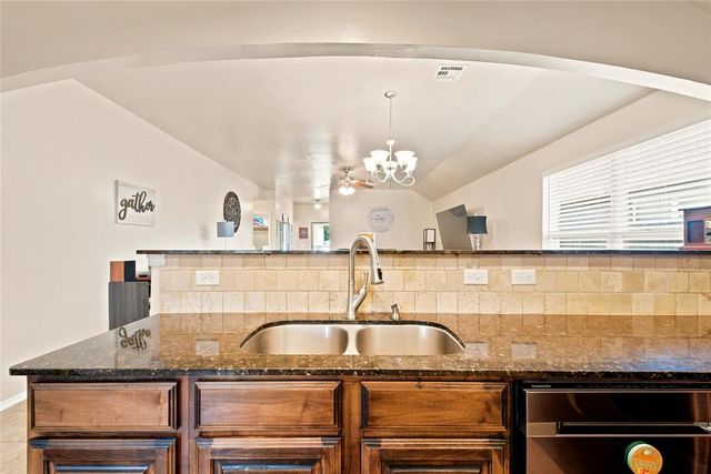19501 Vista Avenue, Edmond, OK 73012