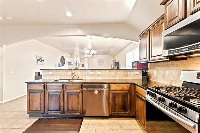 19501 Vista Avenue, Edmond, OK 73012