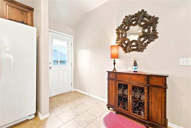 19501 Vista Avenue, Edmond, OK 73012