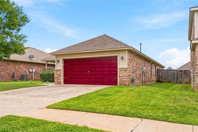 19501 Vista Avenue, Edmond, OK 73012