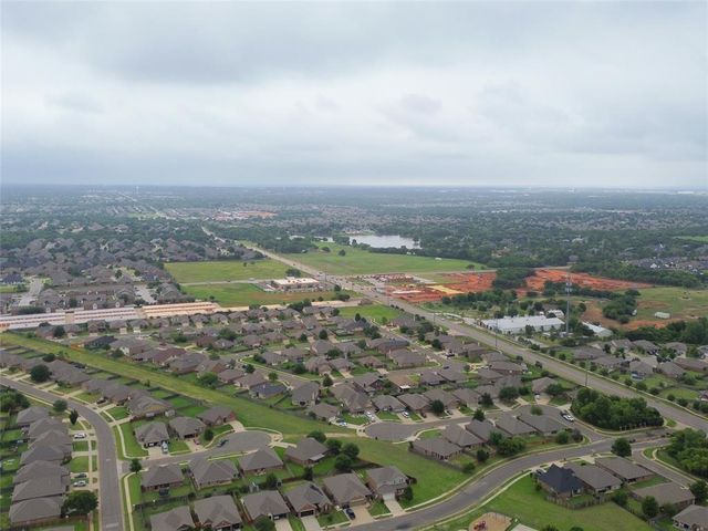 19501 Vista Avenue, Edmond, OK 73012