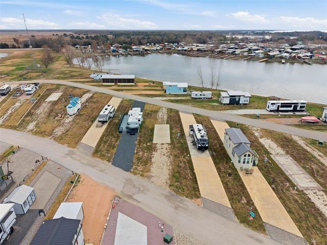 6384 Peninsula Road, Kerens, TX 75144