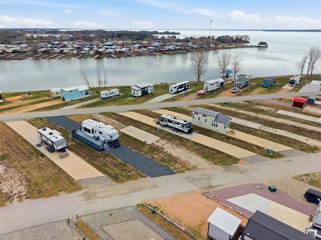 6384 Peninsula Road, Kerens, TX 75144