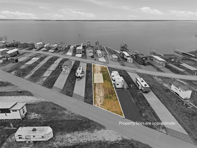 6384 Peninsula Road, Kerens, TX 75144